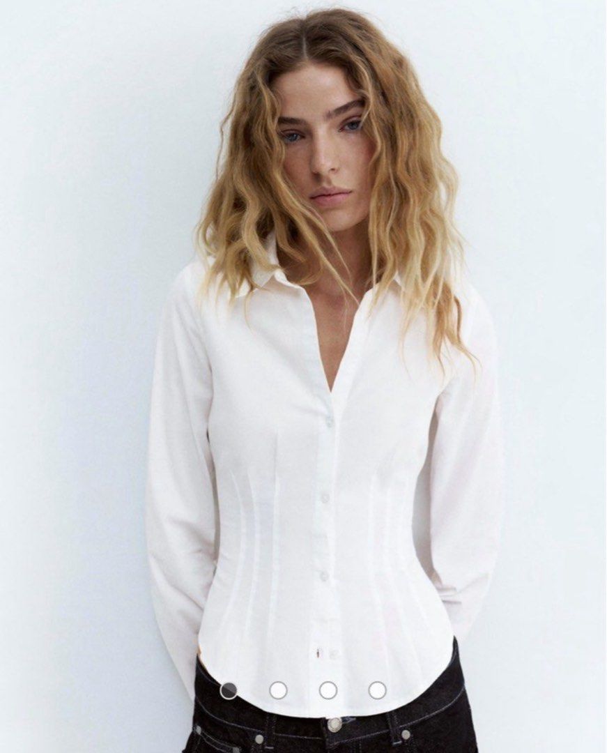 pull & bear white fitted longsleeve polo button up (Category: Longsleeves) located in Pasig City. Submitted by v.enice (Listing ID 1460629961, Image 1). Description: used only once! rfs: not the right fit :(.