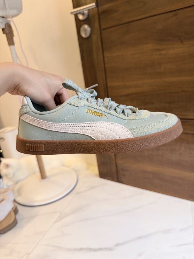 Puma Softfoam+ Light Blue Suede Sneakers (Category: Sneakers) located in Las Pinas. Submitted by felicianoh40332 (Listing ID 1460564183, Image 1). Description: - Light blue Puma sneakers - SoftFoam+ insole for ultimate comfort - Suede and leather upper with a stylish pink accent stripe - Durable gum sole - Size: 38 EU / 5 UK / 7.5 US.