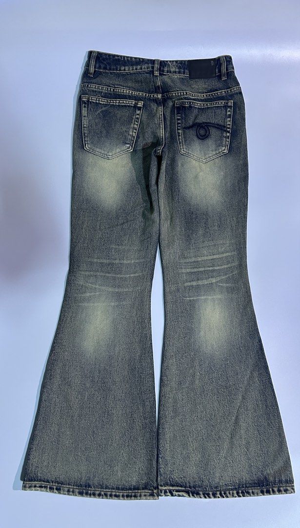 R13 D'arcy Flare Jean (Category: Jeans) located in Manila. Submitted by venluxury (Listing ID 1460644226, Image 2). Description: R13 D'arcy Flare Jean W 29 L 41 Leg op 11 Good As New No issue 📩📩📩.