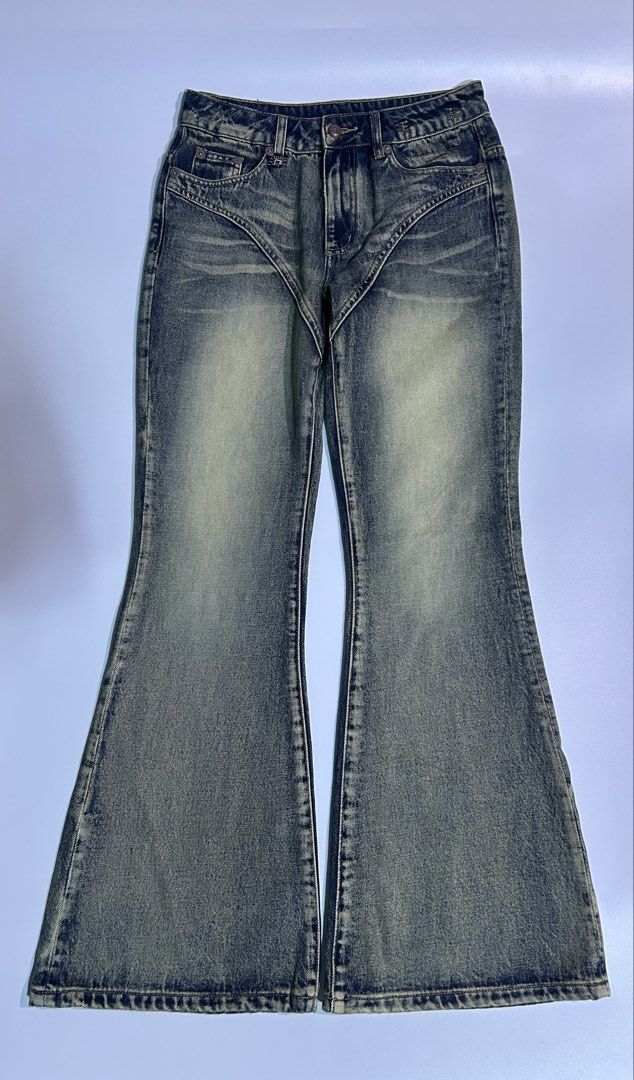 R13 D'arcy Flare Jean (Category: Jeans) located in Manila. Submitted by venluxury (Listing ID 1460644226, Image 3). Description: R13 D'arcy Flare Jean W 29 L 41 Leg op 11 Good As New No issue 📩📩📩.