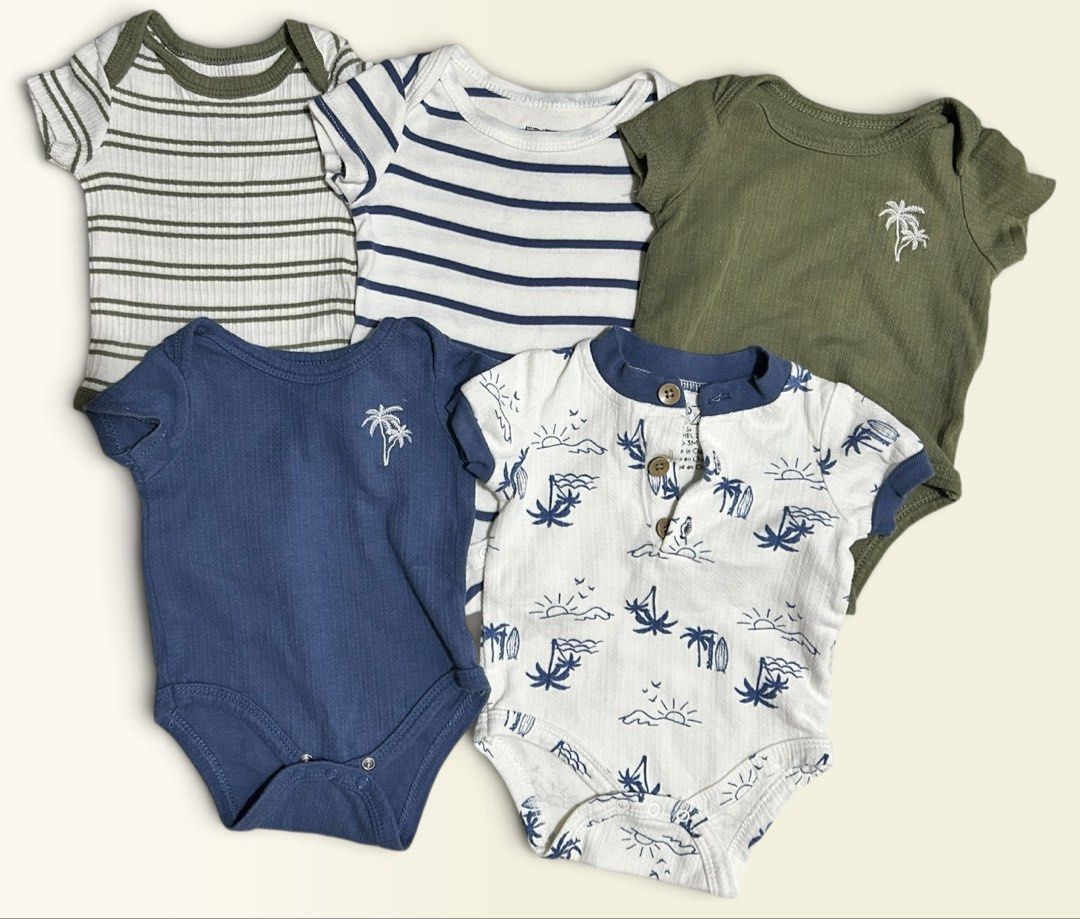 Rachel Zoe Onesies set (Category: Babies & Kids Fashion) located in Manila. Submitted by truewind.e362a9 (Listing ID 1460587963, Image 1). Description: 0-3months.