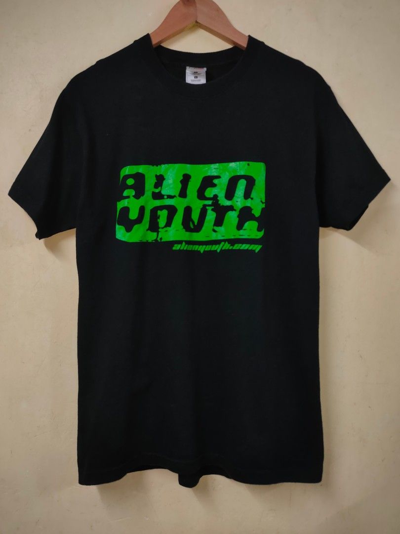Rare Vintage Skillet (Category: Activewear) located in Cebu City. Submitted by richardvbaesa (Listing ID 1460557102, Image 1). Description: Excellent Condition Size Medium 20x28 1,500.
