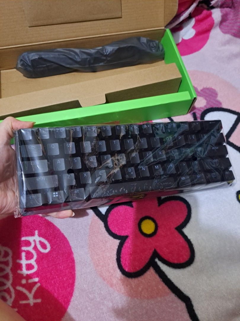 razer huntsman mini (Category: Computer Keyboard) located in Manila. Submitted by alfylhyn (Listing ID 1460639720, Image 3). Description: this is brand new, naopen lang for picture.