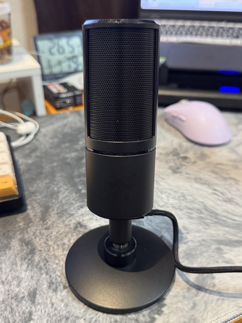Razer Seiren X USB Condenser Mic (Category: Microphones) located in Manila. Submitted by justinbrj (Listing ID 1460679101, Image 3). Description: Razer Seiren X USB Condenser Microphone Like new condition and fully functional. Comes with the original USB cable plus a FREE boom arm. Details: • Razer Seiren X • USB condenser microphone • Supercardioid pickup pattern • Built-in headphone monitoring • Original USB cable included • Free boom arm inclu