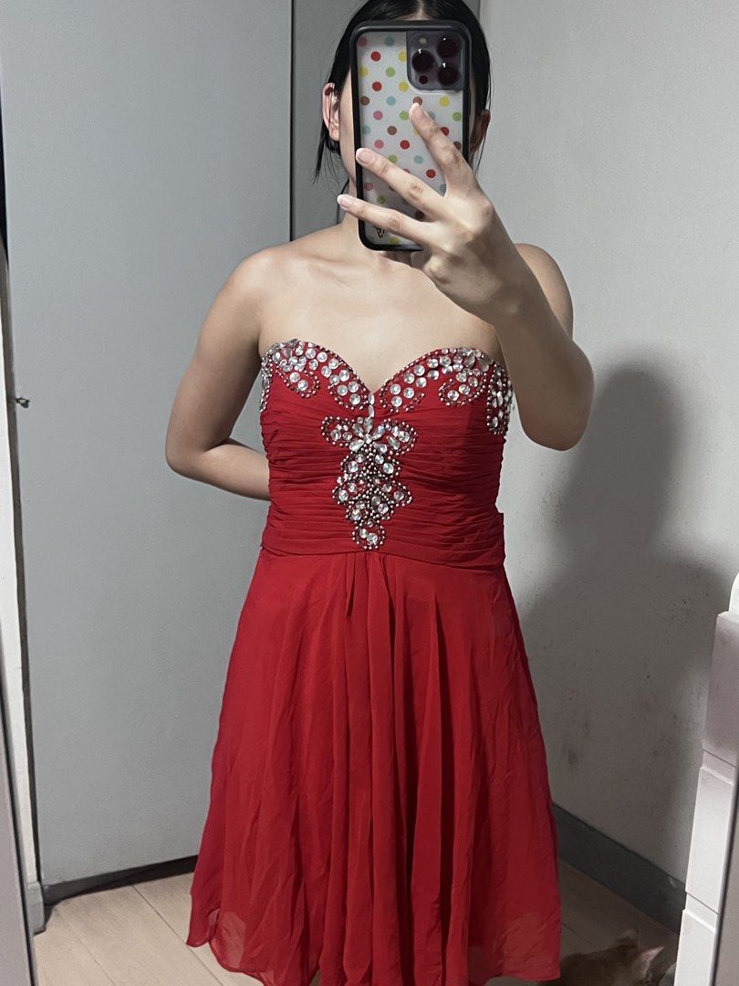 Red Cocktail Dress (Category: Evening dresses & gowns) located in Marikina City. Submitted by trish.grcia (Listing ID 1460688279, Image 1). Description: • Elegant and flattering fit • Perfect for parties, formal events, or date nights • Good condition • Size: Medium to Large • Price: ₱[insert price].