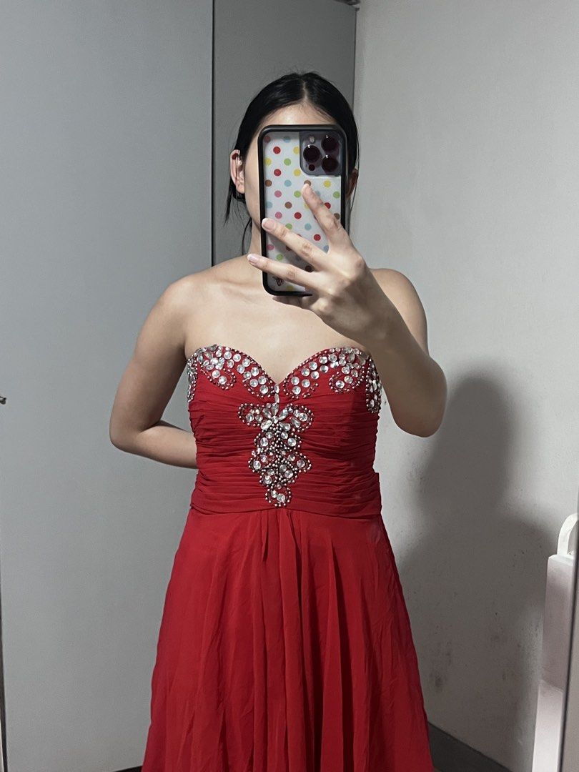 Red Cocktail Dress (Category: Evening dresses & gowns) located in Marikina City. Submitted by trish.grcia (Listing ID 1460688279, Image 2). Description: • Elegant and flattering fit • Perfect for parties, formal events, or date nights • Good condition • Size: Medium to Large • Price: ₱[insert price].