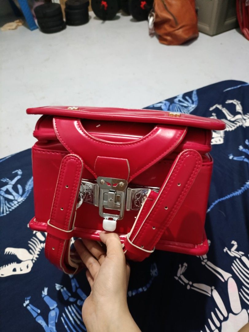 Red Model Royal Randoseru Japanese School Backpack (Category: Backpacks) located in Caloocan City. Submitted by parungaoai70385 (Listing ID 1460574930, Image 2). Description: - Classic red randoseru backpack - Features white floral embroidery on the front - Includes a front zipper pocket and spacious main compartment - Adjustable shoulder straps for a comfortable fit - Durable and stylish, perfect for school use.