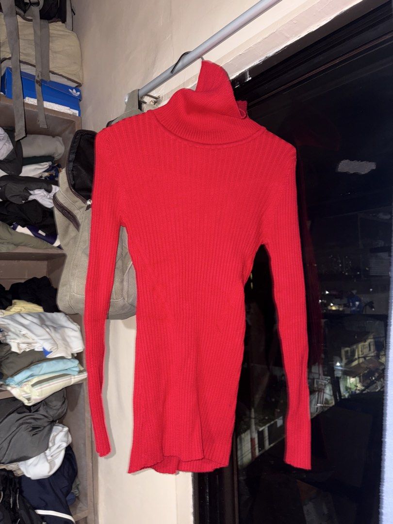 Red Ribbed Turtleneck Long Sleeve Sweater (Category: Longsleeves) located in Manila. Submitted by bbabbyj (Listing ID 1460660823, Image 1). Description: PLS CLICK on ATTACHED ACTUAL PICS TO SEE FULL PIC WHEN WORN ‼️ - Classic red ribbed turtleneck sweater - Stretchy m with illusion in front for a flattering fit - Thick material - Fits XS-M My size for reference: Bust - 34b Waist - 28-29 SF shouldered by buyer RFS: Only used once for an emergency 