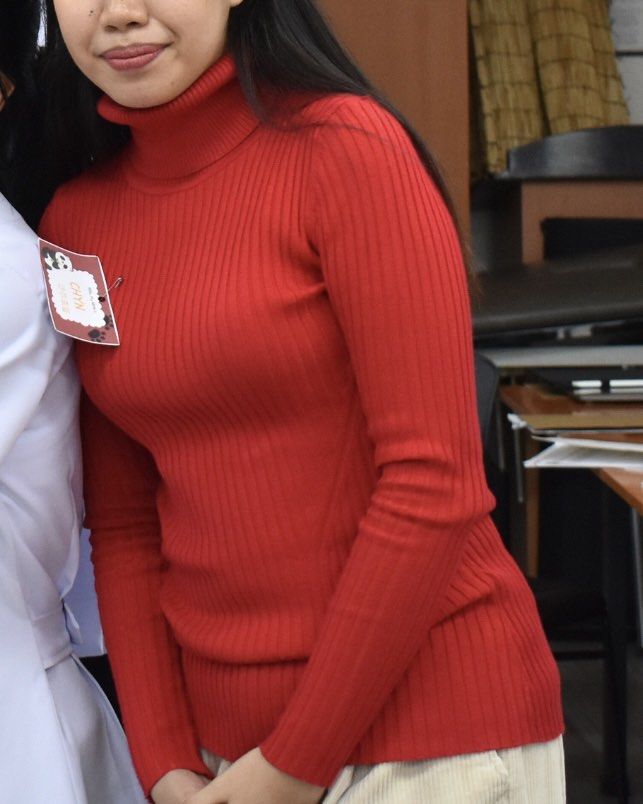 Red Ribbed Turtleneck Long Sleeve Sweater (Category: Longsleeves) located in Manila. Submitted by bbabbyj (Listing ID 1460660823, Image 3). Description: PLS CLICK on ATTACHED ACTUAL PICS TO SEE FULL PIC WHEN WORN ‼️ - Classic red ribbed turtleneck sweater - Stretchy m with illusion in front for a flattering fit - Thick material - Fits XS-M My size for reference: Bust - 34b Waist - 28-29 SF shouldered by buyer RFS: Only used once for an emergency 