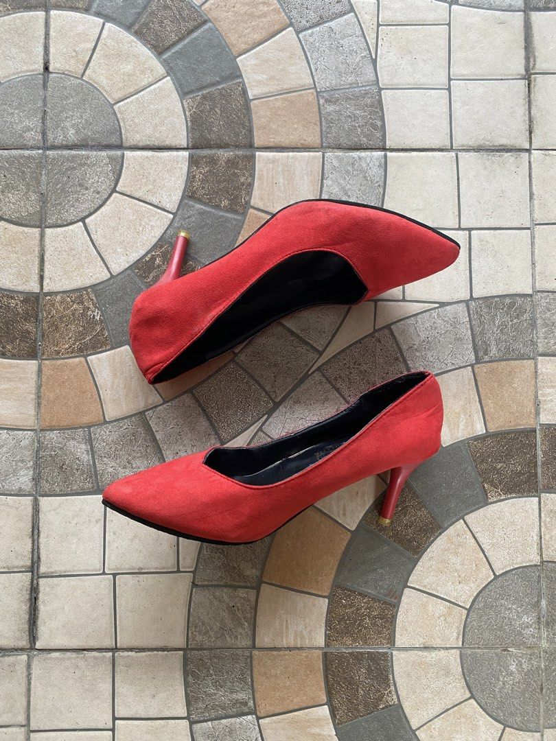 Red Suede Pointed Toe Heels (Category: Heels) located in Pasay City. Submitted by violetttttttttttttt (Listing ID 1460581364, Image 2). Description: - Stylish red suede heels - Elegant pointed toe design - Comfortable moderate heel height - Brand: XINSHISHANG (visible inside) - Size: 235 - Origin: Made in China.
