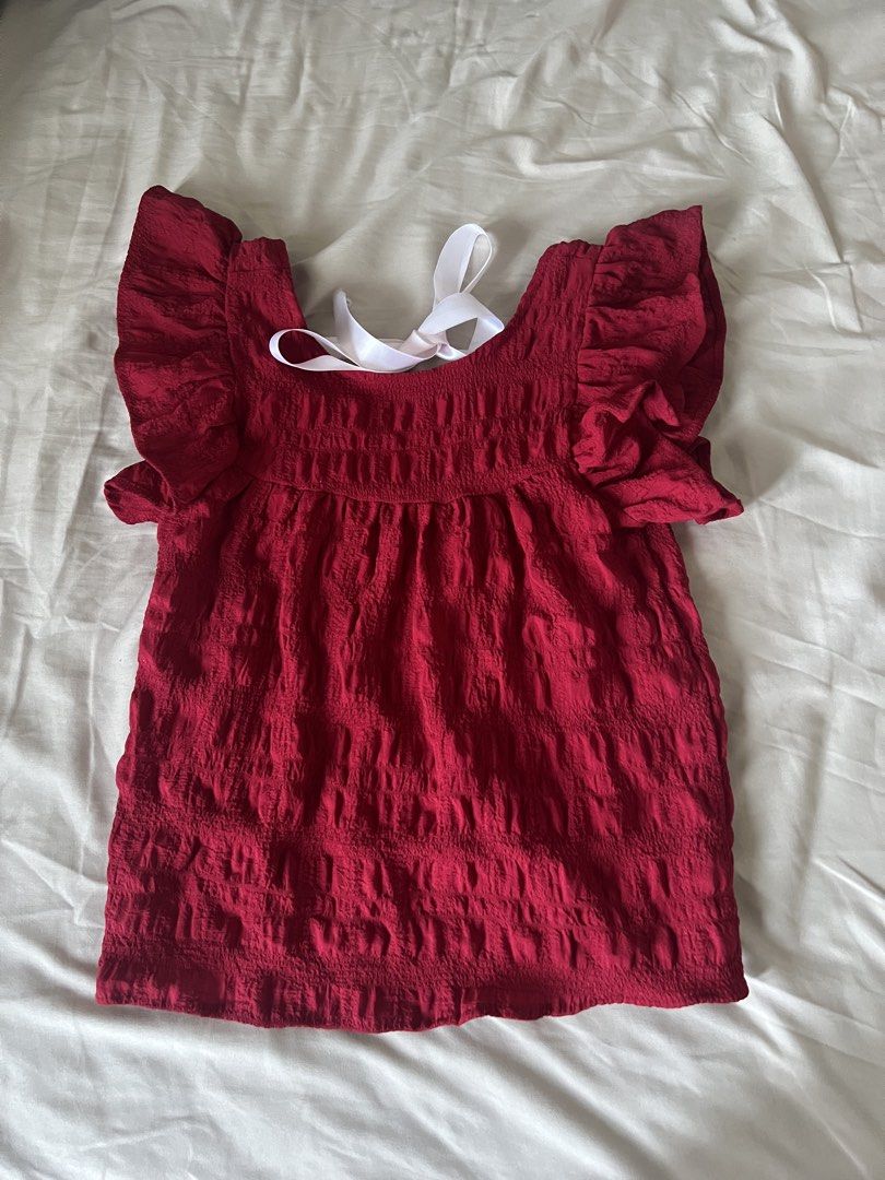 red textured top (Category: Blouses) located in Quezon City. Submitted by luckysellsxoxo (Listing ID 1460590220, Image 1). Description: .