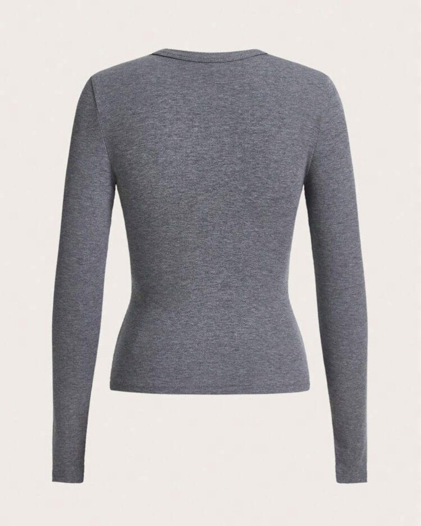 Rib Knit Longsleeves in Gray (Category: Longsleeves) located in Paranaque City. Submitted by slowsundays.club (Listing ID 1460682776, Image 2). Description: .