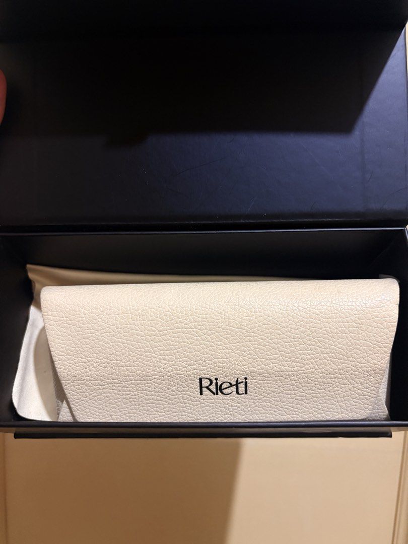 Rieti Eva RT2015 UV Blocking Oversized Sunglasses (Category: Sunglasses & Eyewear) located in Caloocan City. Submitted by theartmonster (Listing ID 1460606848, Image 2). Description: Good as New no scratches complete package Gifted by my auntie from Korea .No refund unless issues aren’t addressed .Shipping fee shouldered by the buyer .