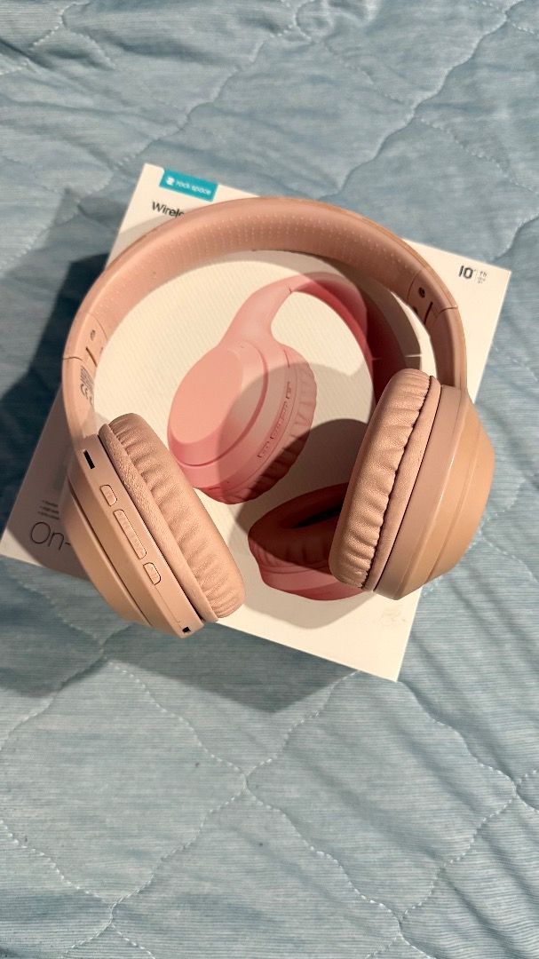 Rockspace O2 Headphones Pink (Category: Headphones & Headsets) located in Paranaque City. Submitted by mcqsantos (Listing ID 1460560010, Image 2). Description: - Bought from the orange app. Can give proof of purchase - Type: Wireless - Includes box and MicroUSB cable - Still works pretty good! Ear pads may be a little worn out. Manage expectations - RFS: Decluttering - MOP: GCash/Maya/UB - Parañaque area.