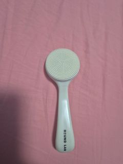 (Category: ) located in . Submitted by zoey8765 (Listing ID 1460697642, Image 1). Description: .