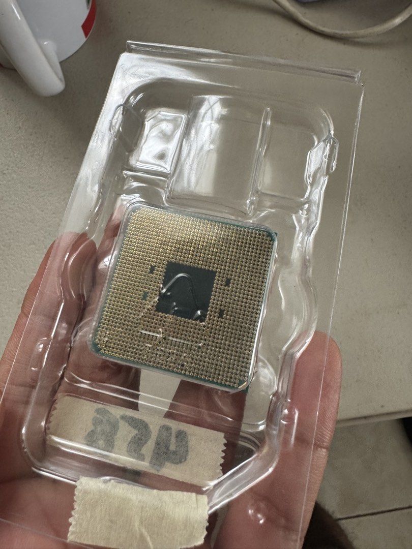 Ryzen 3 3200g tray type (Category: Computer Parts) located in Dagupan City. Submitted by liquidplasma9 (Listing ID 1460548457, Image 2). Description: For Sale: AMD Ryzen 3 3200g tray type Price: 3,700php Can ship thru LBC.