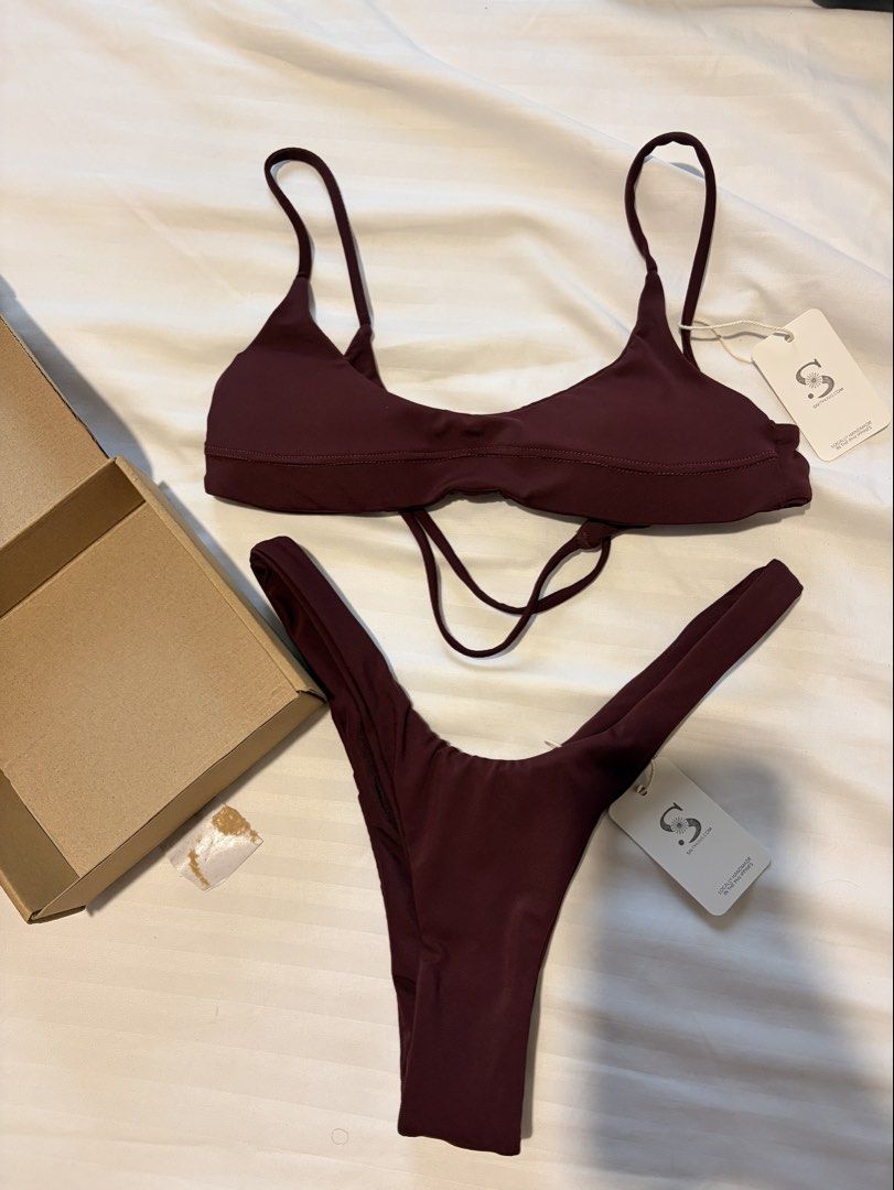 Salty Kinis plum tide 2pc bikini (Category: Bikinis & Swimsuits) located in Marikina City. Submitted by chloesimmons (Listing ID 1460578271, Image 2). Description: Salty Kinis Estelle top Salty Kinis Luneva bottoms Both size S BNWT Price inclusive of SF already. Shipping from Siargao.