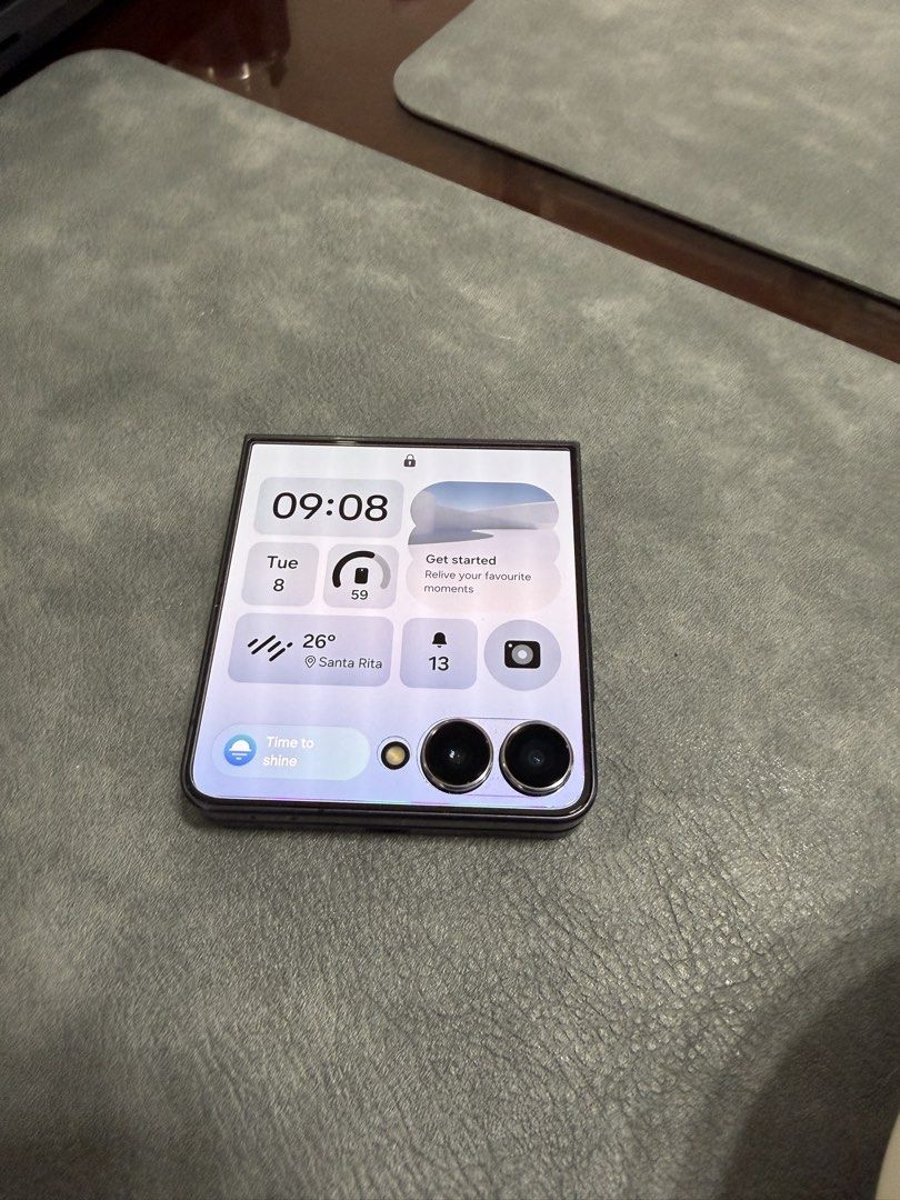 Samsung Flip 7 (Category: Samsung) located in Guiguinto. Submitted by rarebird_b503a3 (Listing ID 1460646978, Image 3). Description: Bought last March Extra phone only Rarely used .