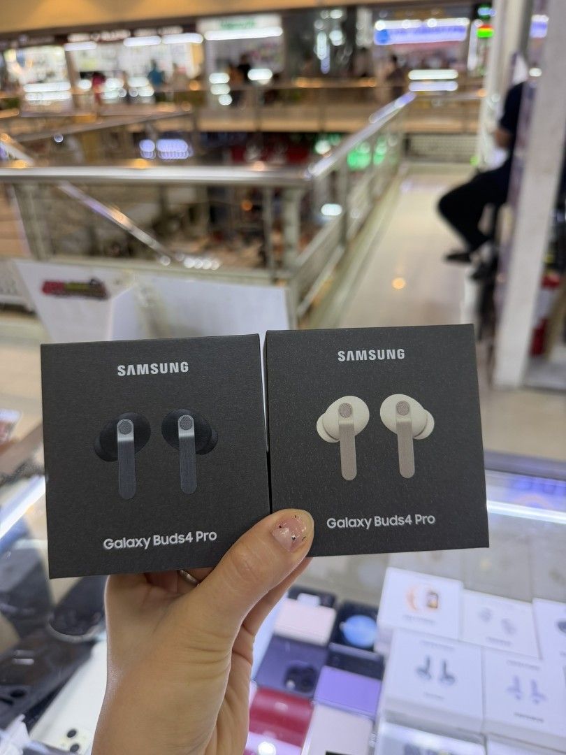 Samsung Galaxy Buds 4 pro Brandnew (Category: Earphones) located in San Juan City. Submitted by rjean02 (Listing ID 1460563578, Image 1). Description: Brandnew sealed original ntc approved with Samsung Warranty loc Theatermall Greenhills.