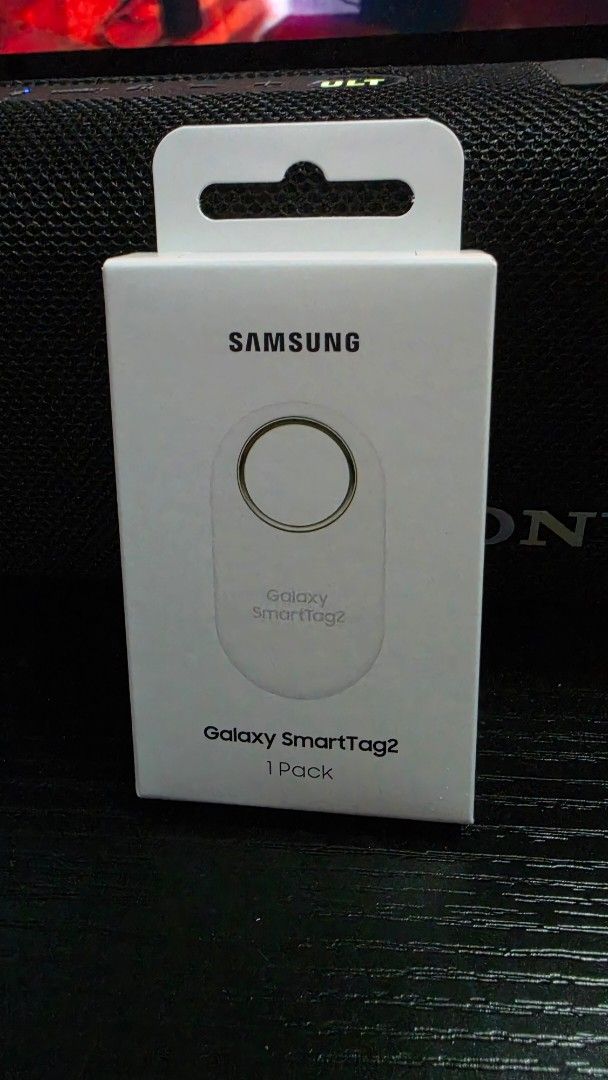 Oroginal Samsung SmartTag2 (Category: Other Gadgets) located in Cavite. Submitted by joolaes23 (Listing ID 1460571250, Image 1). Description: Samsung SmartTag2 White Original, comes bundled with Galaxy Tab S10 Lite Brand new and sealed.
