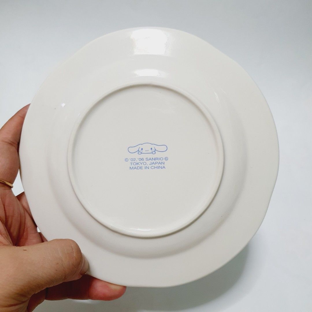 Sanrio Cinnamoroll Ceramic Plate (Category: Dinnerware & Cutlery) located in Taytay. Submitted by kyo.mono (Listing ID 1460630486, Image 2). Description: 💟Follow us on IG: kyo.mono for faster replies TikTok: kyo.mono_ for videos and review Good as new Auth from Japan Actual photo posted.