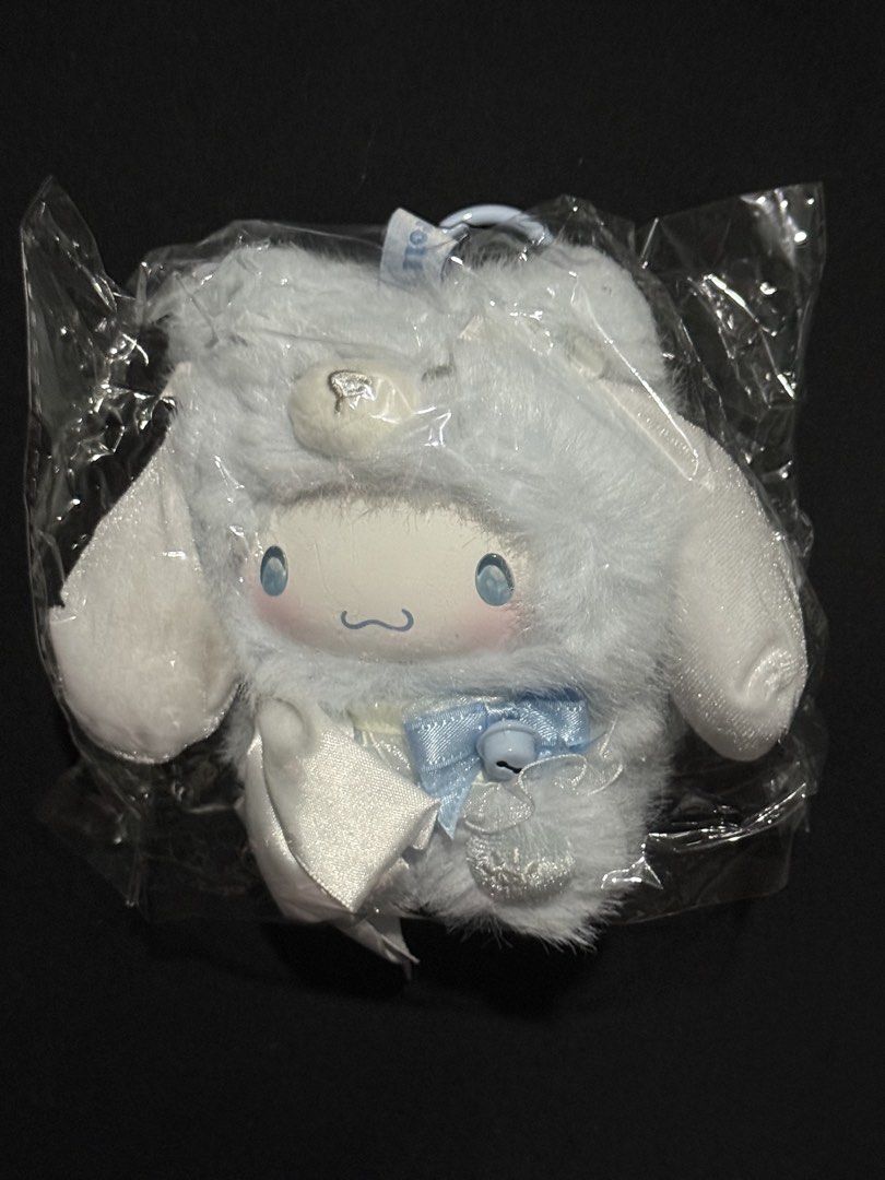 Sanrio Fox Island - Cinnamoroll (Category: Designer & Blind Box Toys) located in Mandaluyong City. Submitted by myeonii.e (Listing ID 1460683191, Image 1). Description: Got this from Miniso, original price at ₱1099! Comes with complete inclusions (box, foil, and card). Not my prio, so i’m selling cinna at super discount to declutter my room!! Feel free to message me if you have any questions or inquiries! I can send more pictures upon request 🤍.