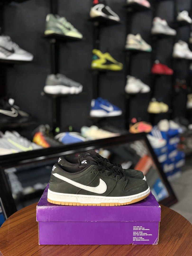 Sb Dunk Black Gum (Category: Sneakers) located in Cavite. Submitted by jairo13 (Listing ID 1460524607, Image 1). Description: Sb Dunk Black Gum 9us | Brandnew ₱5,995.00 Ig&Fb: ShoesoleCavite 📍Silang,Cavite 🚚Jrs / Lbc / Lalamove 💵Gcash / Gotyme / Bdo We accept credir card payments. We buy profitable pairs 24/7. Dm for appraisal.