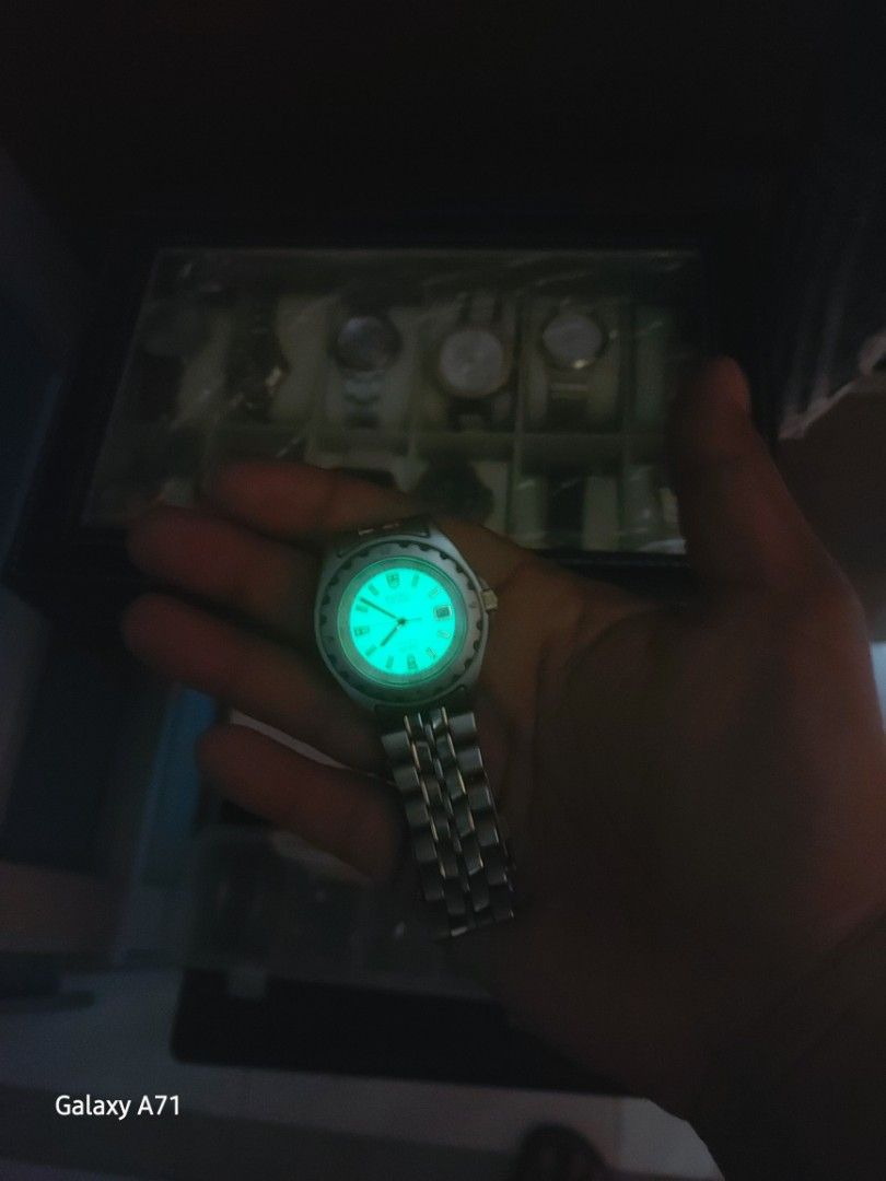 Seiko Solar S-Wave Watch (Category: Men's Watches) located in Naga. Submitted by oddforest_a492eb (Listing ID 1460645486, Image 3). Description: - Seiko Solar S-Wave Watch - Elegant Gold and Silver Tone - Luminous Hands and Markers for easy reading - Reliable everyday wear - Good working condition - Minor signs of wear on band and casing (please check photos for details).