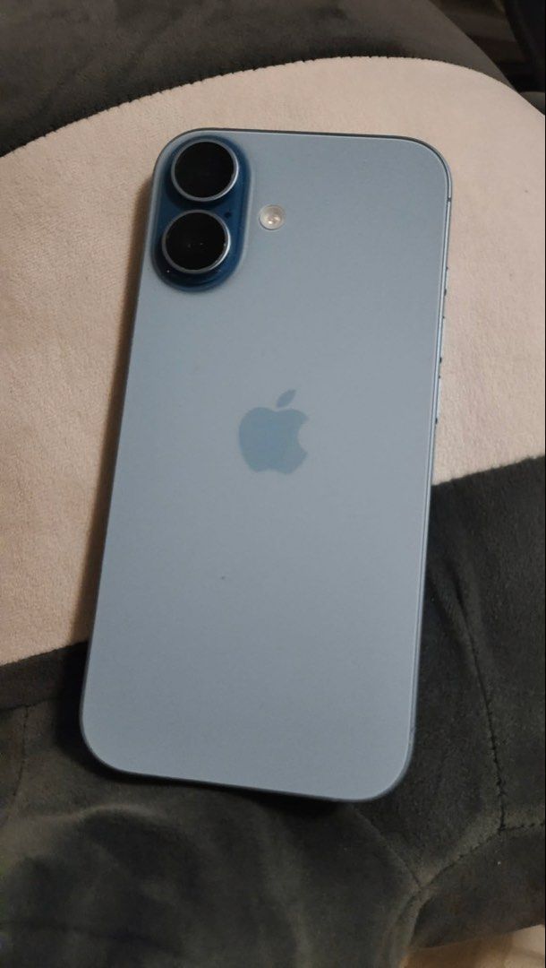 Selling my iphone17 256gb (Category: iPhone 17 Series) located in Manila. Submitted by wise_annie (Listing ID 1460511743, Image 2). Description: 256gb 97% battery health Mist Blue Good as new .