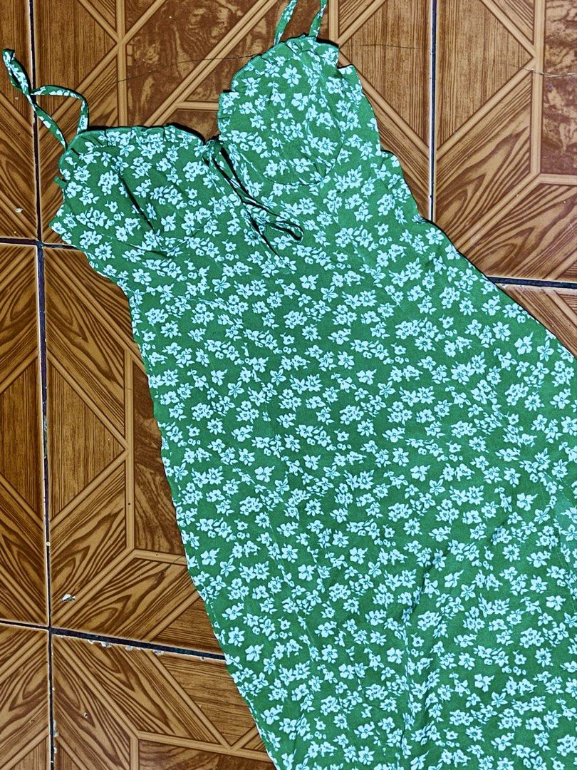 Shein Summer bustier slit dress (Category: Dresses) located in Manila. Submitted by justine.villa (Listing ID 1460665328, Image 2). Description: .
