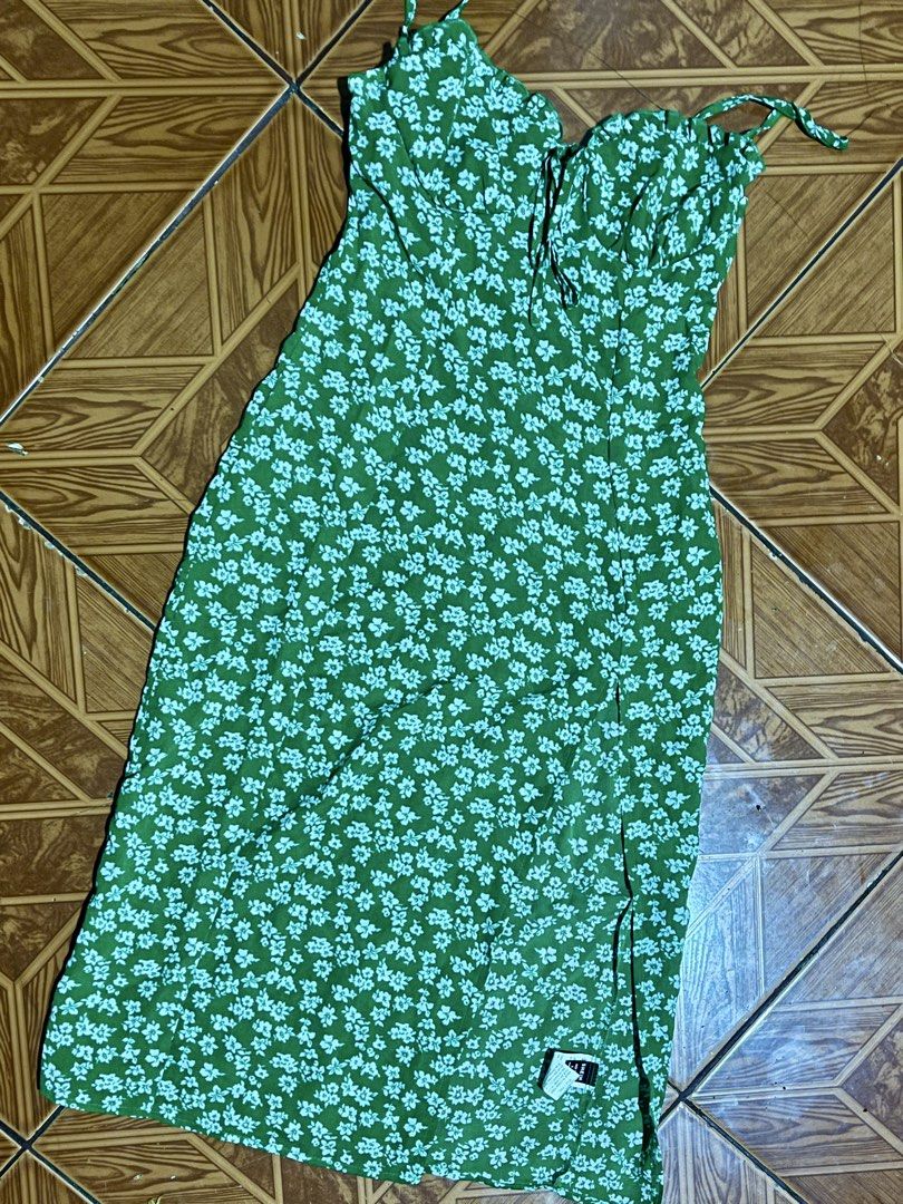 Shein Summer bustier slit dress (Category: Dresses) located in Manila. Submitted by justine.villa (Listing ID 1460665328, Image 1). Description: .