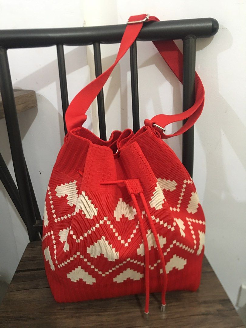 Shoulder bag/Sling Bag/Thick Canvas/BucketBag (Category: Shoulder Bags) located in Morong. Submitted by vastcat.b247ee680 (Listing ID 1460602448, Image 1). Description: Item is preloved Looks new No issues No Brand but quality.