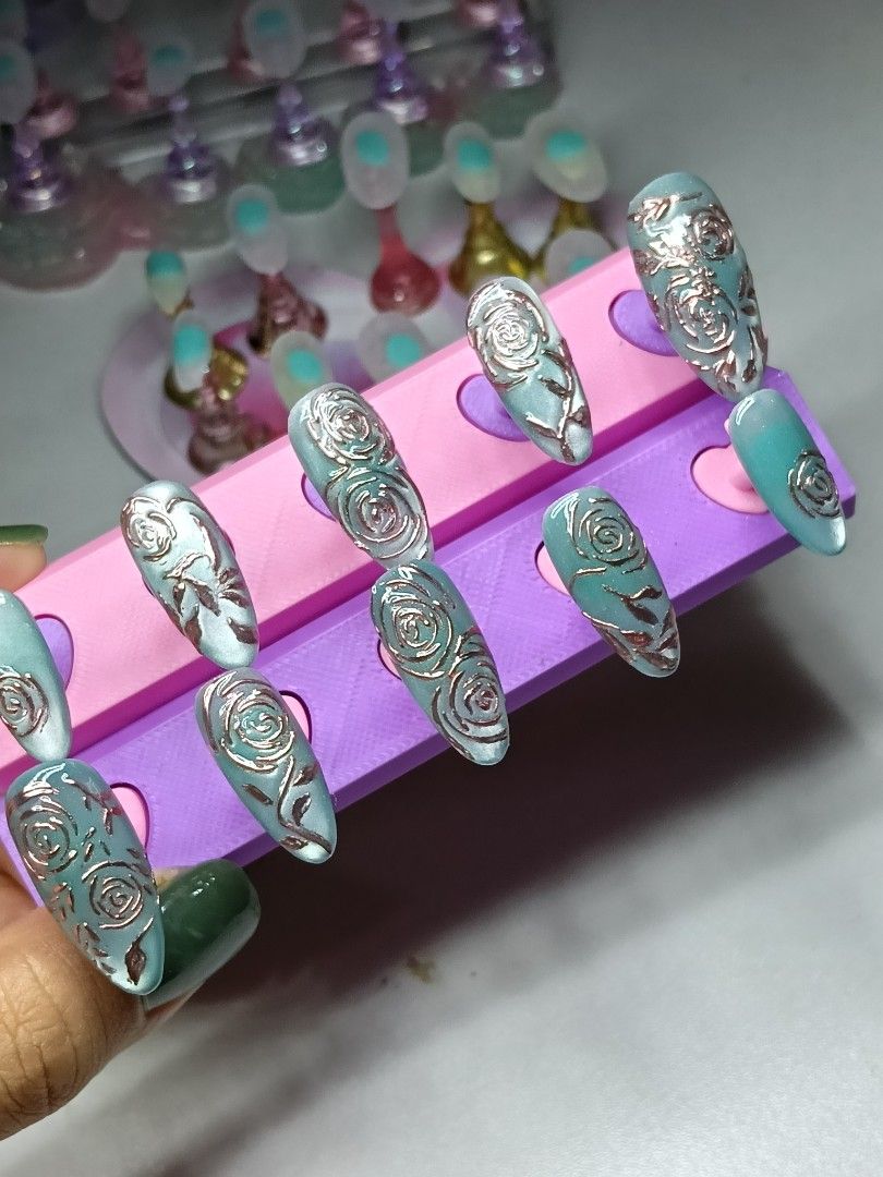 Size Small Custom Press-On Nails - Blue Cat Eye with Rose Design (Category: Hands & Nails) located in Makati City. Submitted by kuwuverse (Listing ID 1460687978, Image 1). Description: size small comes with freebies!.