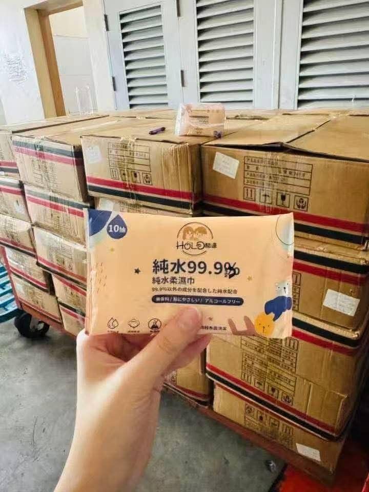 Small Wet Wipes 10Pcs Sold Per Box (Category: Diapers & Baby Wipes) located in Manila. Submitted by kent_kurtonlineshop (Listing ID 1460644344, Image 1). Description: 🔥 Maliit na Wet Wipes 🔥 💧 Maliit na Wet Wipes 📦 300pcs/box ✅ On-hand stocks ✅ Pang-wholesale ✅ Perfect for resellers 📩 PM us for wholesale price. 📍 Binondo Warehouse.