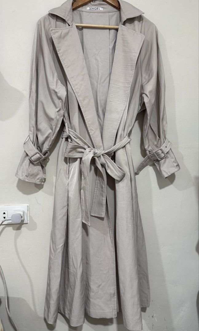 Snidel Pastel Coat (Category: Coats, Jackets and Outerwear) located in Manila. Submitted by morningthrifters (Listing ID 1460657232, Image 2). Description: Snidel Trench Coat Not heavy Good for your out of the country trip Super classy and easy to style Small on tag but can also fits medium .