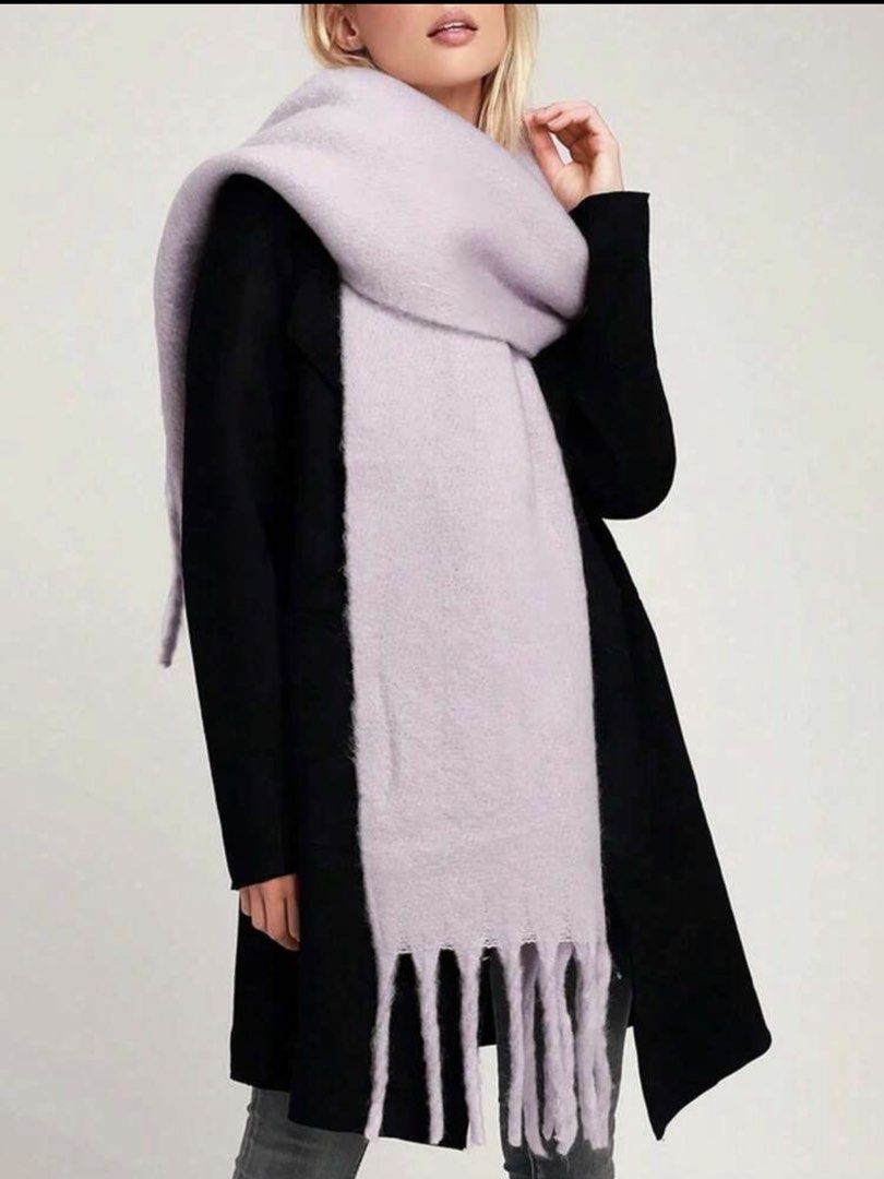Soft Lavender Fringed Scarf - One Size (Category: Scarves) located in Mandaluyong City. Submitted by ysa_03 (Listing ID 1460594328, Image 1). Description: .