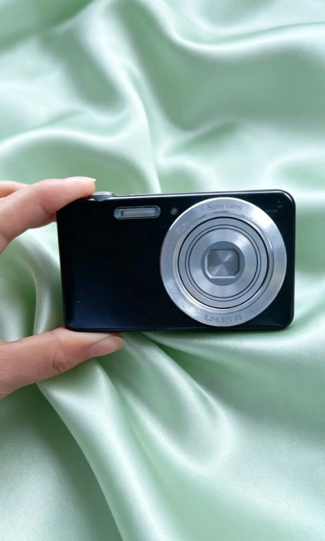 Sony Cyber shot DSC W710 (Category: Cameras) located in Baguio. Submitted by mikrososmo08350 (Listing ID 1460600707, Image 1). Description: SONY CYBERSHOT DSC-W710🖤 Crisp warm outputs! good for photojournalism 5,600pesos only + SF Specs: 🖤16.1 Super HAD CCD sensor 🖤5x optical zoom 🖤Optical SteadyShot 🖤2.7 inch LCD 🖤720p Video recording Inclusions: 🖤Camera 🖤Battery 🖤4gb Memory 🖤Charger 🖤Camera Case 🖤freebies Issue❗ - VV light LCD water