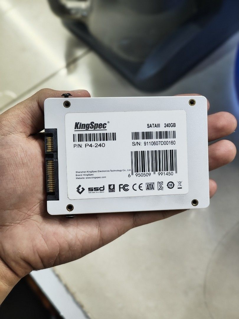 SSD 240gb (Category: Desktops) located in Rizal. Submitted by jcmarquez (Listing ID 1460686752, Image 2). Description: 240GB SSD SATA kaka-format lang with sata cable.