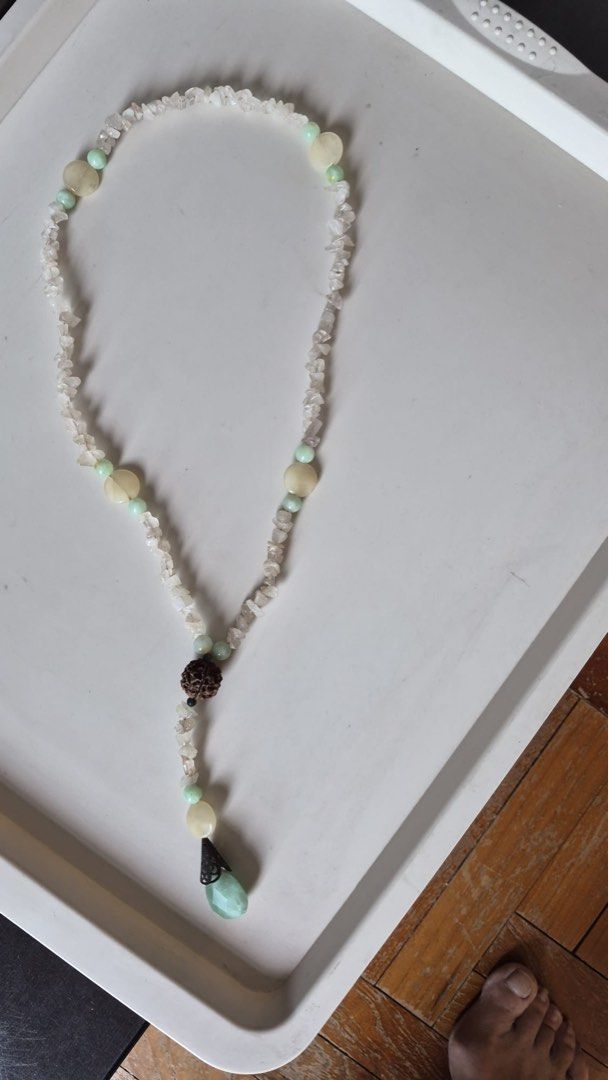 Statement necklaces - assorted (Category: Necklaces) located in Singapore. Submitted by noah.she (Listing ID 1460629044, Image 6). Description: .