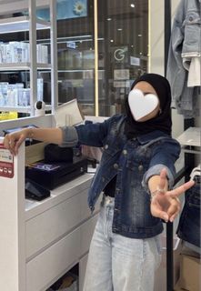 (Category: ) located in . Submitted by poketchuu (Listing ID 1460520869, Image 1). Description: .