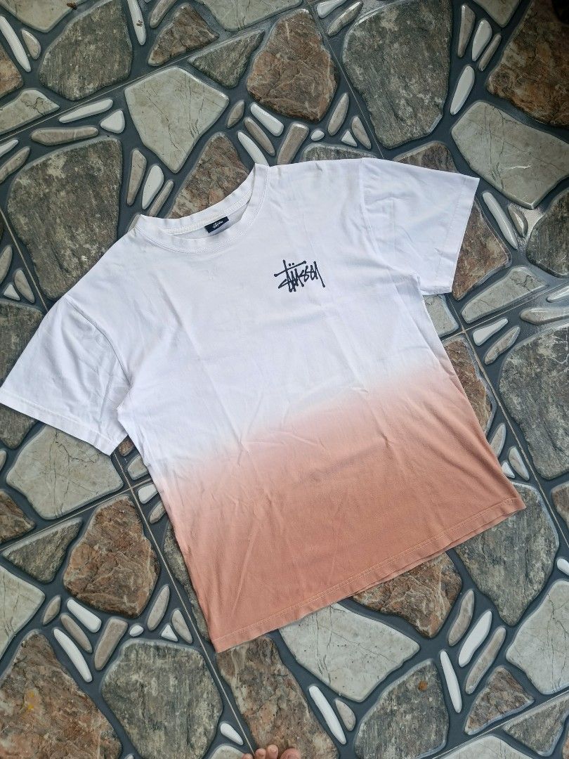 Stussy basic logo (Category: Activewear) located in Baggao. Submitted by thriftislife123 (Listing ID 1460515061, Image 3). Description: w: 20 l:26 issue:minimal hairlines off/legit pm for more details.