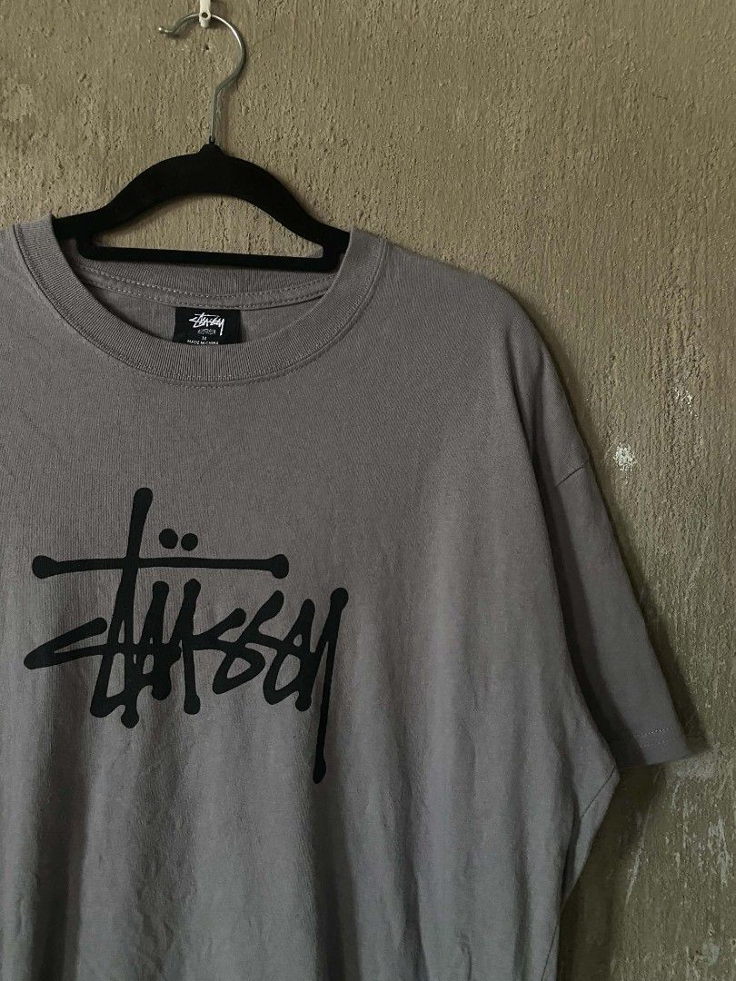 STUSSY MID LOGO (Category: Activewear) located in Bacolod City. Submitted by slurpy_thrift (Listing ID 1460654361, Image 2). Description: .