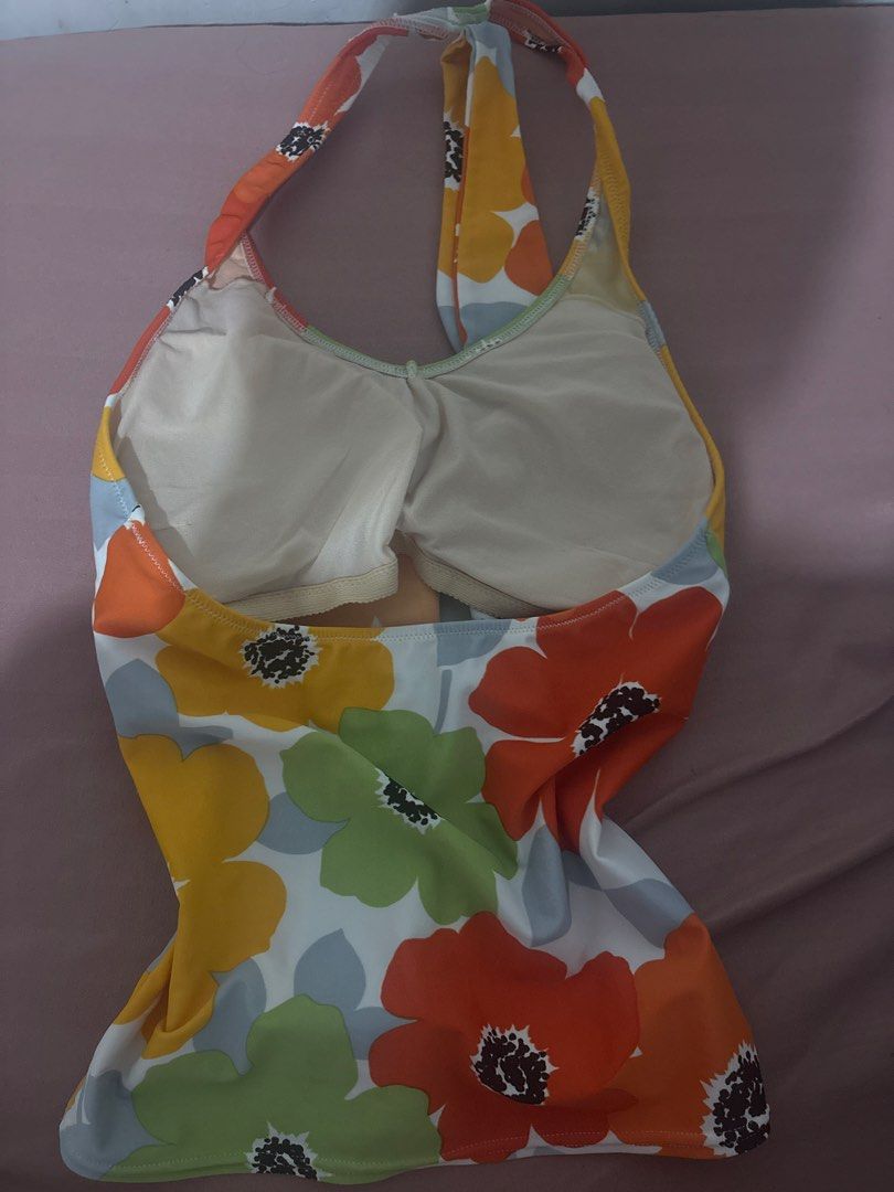 Summer top (Category: Sleeveless) located in Manila. Submitted by aicayukiee (Listing ID 1460624997, Image 2). Description: used once .