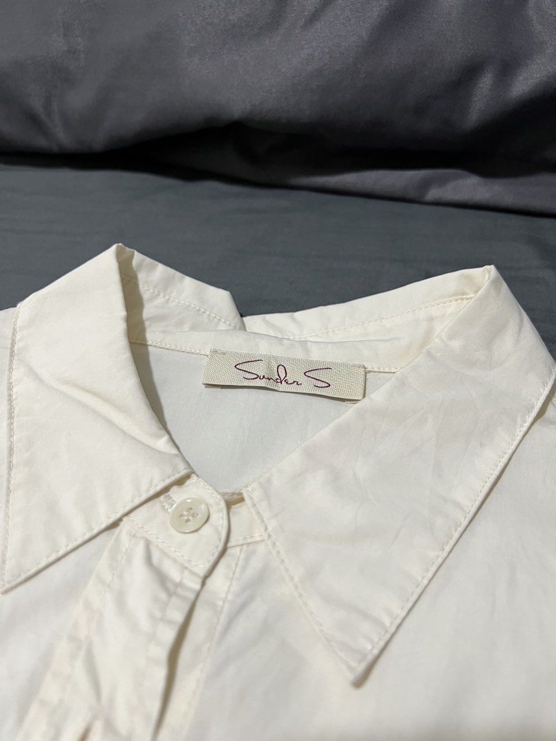 Sundar S Longsleeve Polo (Cream) (Category: Formal Shirts) located in Manila. Submitted by jorem.franco (Listing ID 1460671922, Image 2). Description: Dimensions (in inches): Size: S to M Chest: 18 Length: 26 Sleeves: 22 * The item is negotiable, just hit me up! * Send us your order form once you decided to purchase the product. * Double-check the dimensions before buying. * Additional shipping charges may apply. * Colors may vary slightly due to
