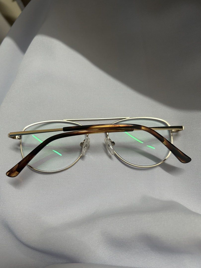 Sunnies Specs Julius Coffee (Category: Sunglasses & Eyewear) located in Taguig. Submitted by lttcuuu (Listing ID 1460596024, Image 2). Description: - still in good condition - Can change frame at sunnies studio physical store - Comes with grade: L 3.00 R 3.00 (lens can be replaced) - Screws tightened - New nose pad from sunnies RFS: SPARE SPECS Location: Taguig Mode of Payment: GCash or BPI transfer.