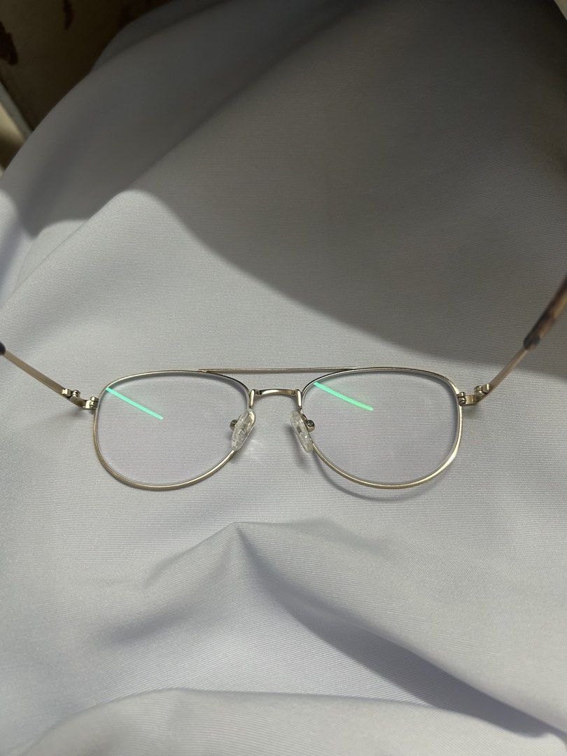 Sunnies Specs Julius Coffee (Category: Sunglasses & Eyewear) located in Taguig. Submitted by lttcuuu (Listing ID 1460596024, Image 3). Description: - still in good condition - Can change frame at sunnies studio physical store - Comes with grade: L 3.00 R 3.00 (lens can be replaced) - Screws tightened - New nose pad from sunnies RFS: SPARE SPECS Location: Taguig Mode of Payment: GCash or BPI transfer.
