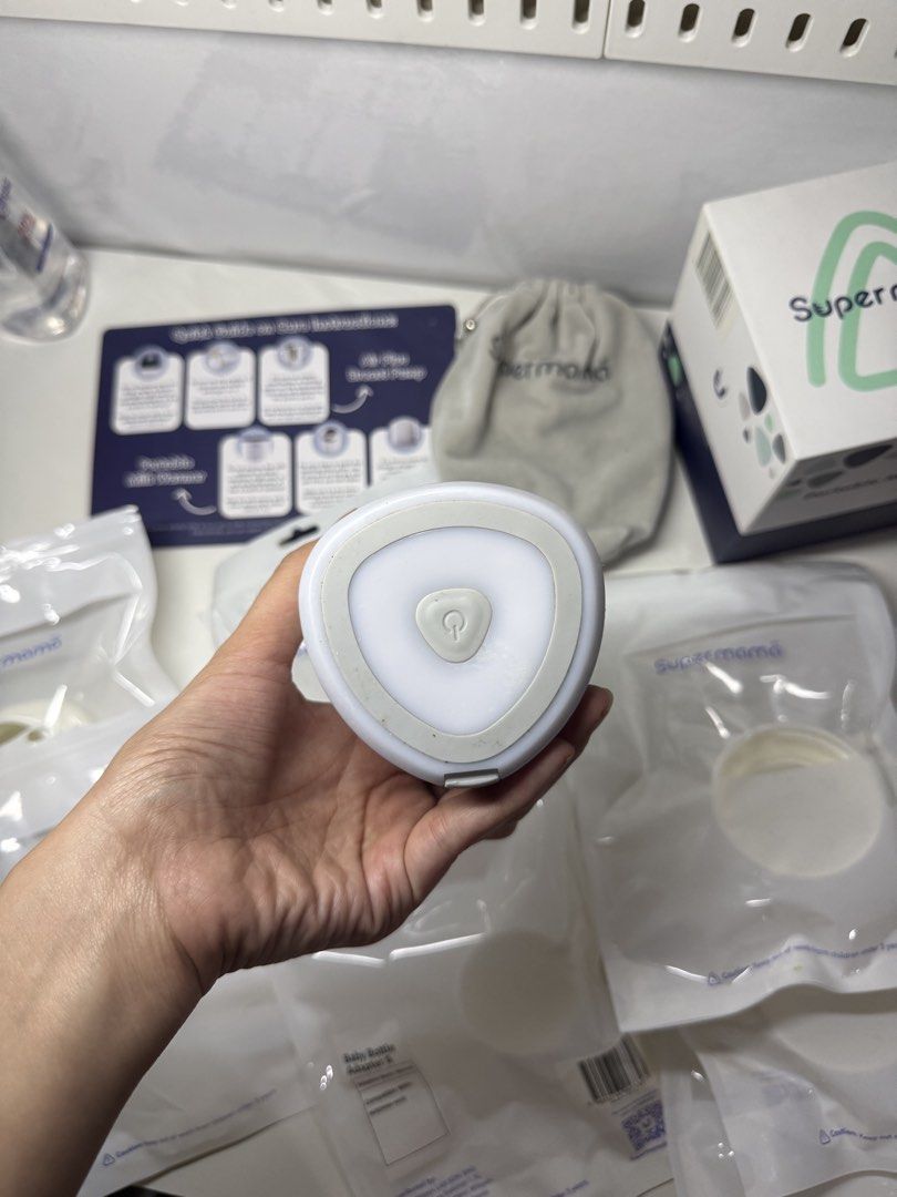 Supermamalab Portable Milk Warmer 2.0 (Category: Breastfeeding & Bottle Feeding) located in Tarlac. Submitted by kmfspreloved (Listing ID 1460617041, Image 3). Description: - Supermama Portable Milk Warmer 2.0 - Input Voltage: 9V 2A/3A - Battery Capacity: 4400mAh x2 - Lot Number: BML24B - Includes: Pouch, Quick Guide, Multiple Baby Bottle Adapters and original box .