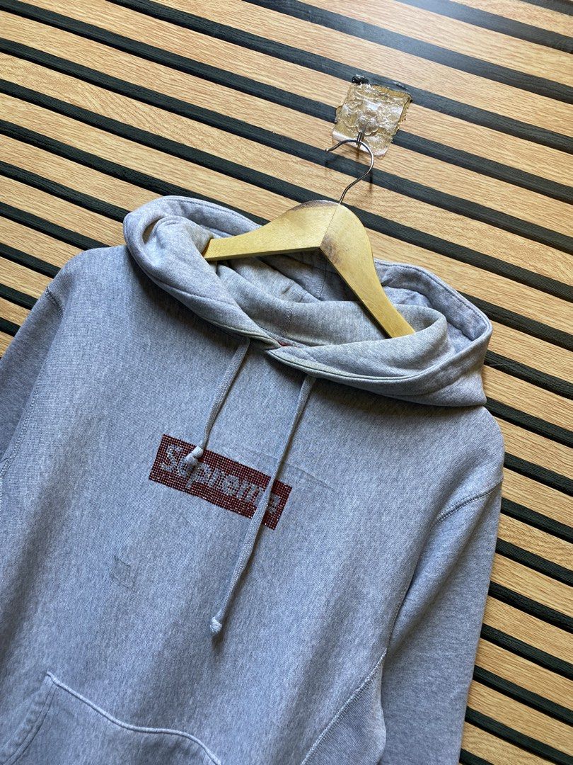 SUPREME “SWAROBSKI” HOODIE (Category: Hoodies) located in Makati City. Submitted by drip.poww (Listing ID 1460542599, Image 2). Description: - Authentic Supreme - Color: Gray - Size: Meduim - Dimes: 21.5x28 - Authentic - Excellent condition - Need wash, fresh from bale - Material: 100% Cotton Please don’t expect too much—these are thrifted (ukay) items. 😊 !!STILL NEGOTIABLE!!.