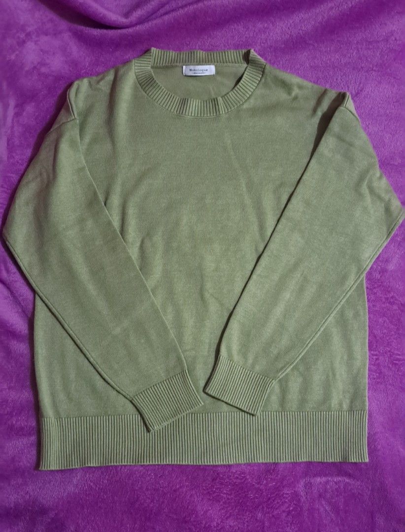 Sweater (Category: Coats, Jackets and Outerwear) located in Taguig. Submitted by yannahfaye60278 (Listing ID 1460519112, Image 1). Description: Fit for gurlies size, small - large.