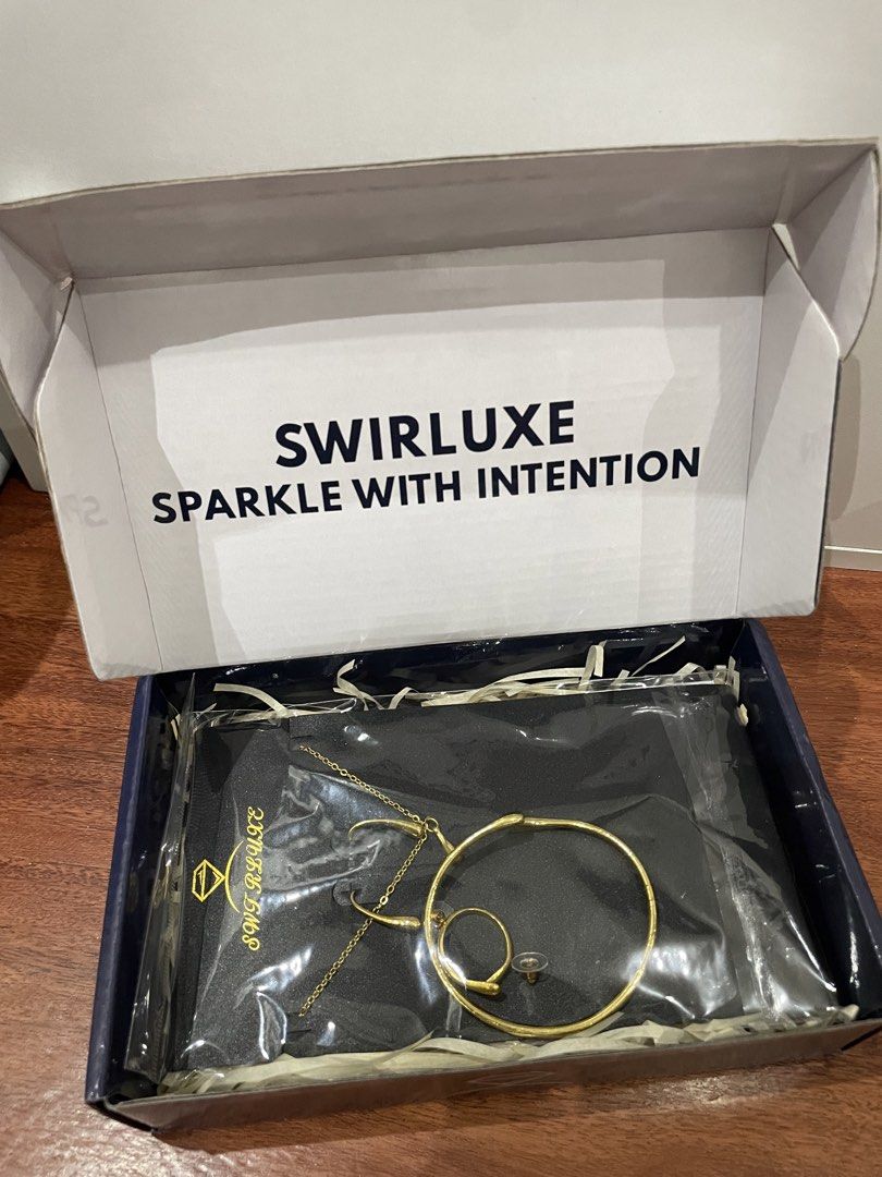 Swirluxe Teardrop Jewelry Set (Category: Luxury Accessories) located in Quezon City. Submitted by mugs.meowph (Listing ID 1460629852, Image 3). Description: Necklace ✨ Earrings ✨ Ring ✨ Bracelet .